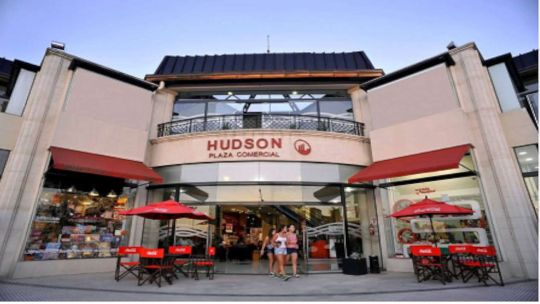 Golpe comando en el shopping de Hudson: se llevan 100 millones de pesos