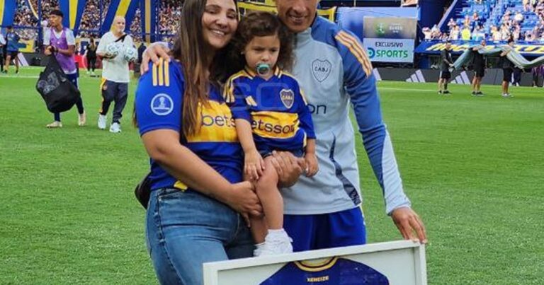 Video: el homenaje a Merentiel por llegar a los 100 partidos en Boca