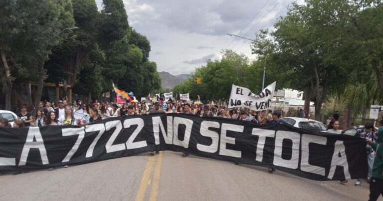 Mendoza. La patota de la UOCRA agredió a un grupo de activistas ambientales
