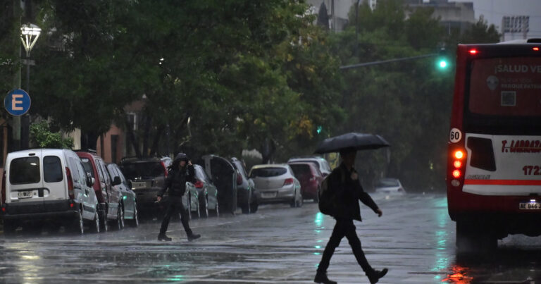 Buenos Aires en alerta naranja por tormentas y calor extremo