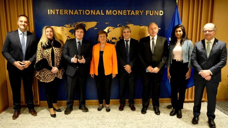 En busca de dólares, Javier Milei se reunió en Washington con la titular del FMI