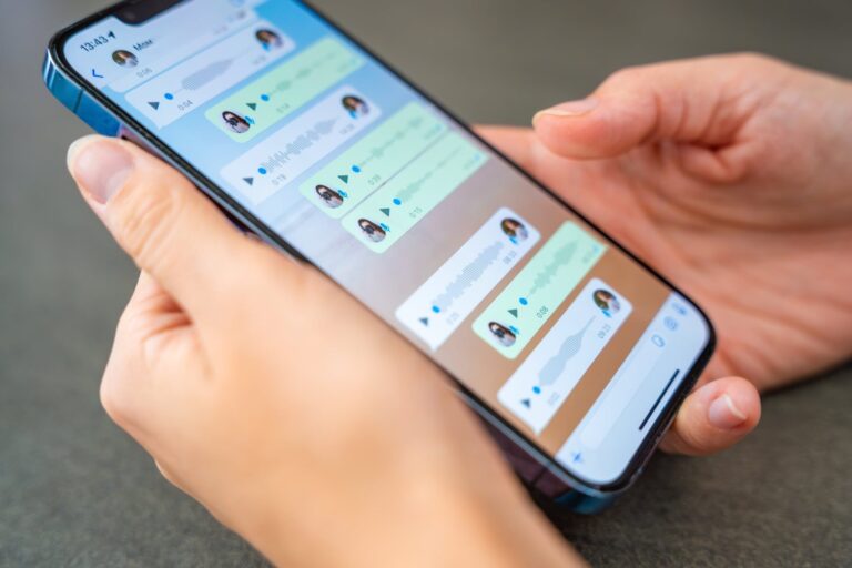 WhatsApp ahora deja leer la notas de voz: cómo activar las transcripciones, paso a paso