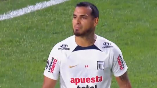 Estalló toda la Bombonera por un gol en contra: así fue el primer tanto de Boca ante Alianza Lima