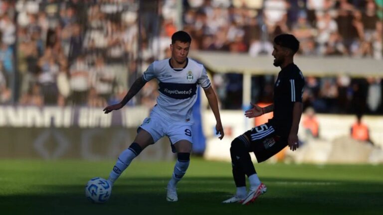 Gimnasia vs Deportivo Riestra por el Torneo Apertura 2025: hora, formaciones y TV