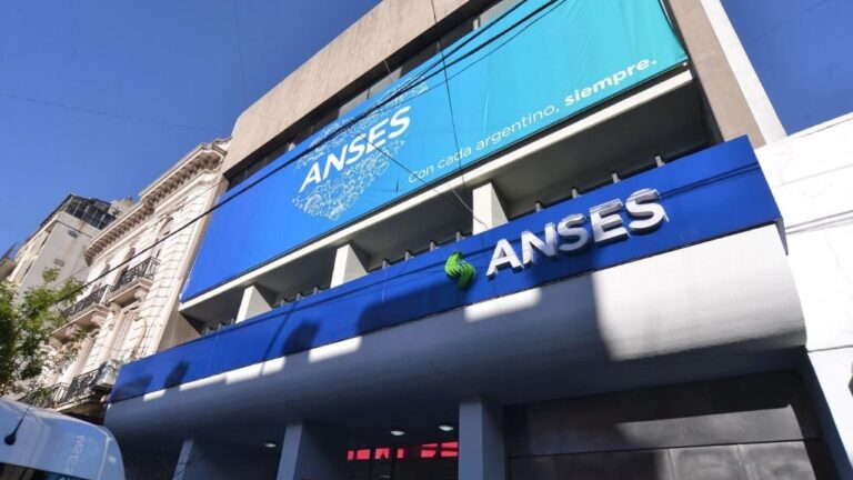 ANSES: quiénes cobran sus haberes este jueves 13 de marzo