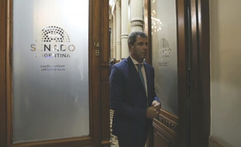 El gobierno presiona a fondo a Uñac para que no firme el dictamen contra García Mansilla