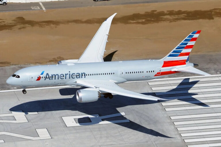 Un avión que iba a Miami se declaró en emergencia y regresó a Ezeiza