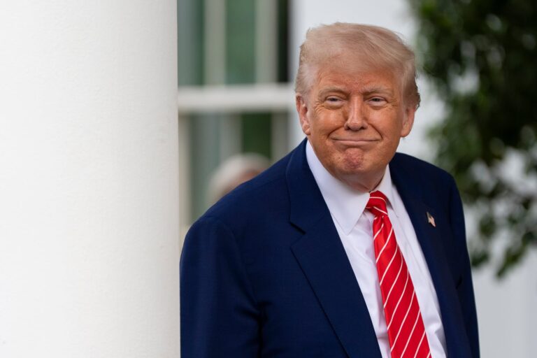 Estados Unidos: un fallo judicial prohíbe a Donald Trump imponer aranceles recíprocos