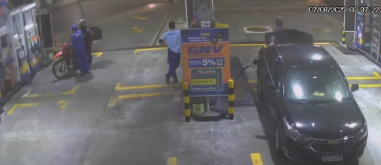 Video: el momento en que explota un tubo de GNC y mata a un hombre en una estación de servicio