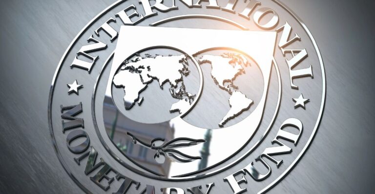 Deuda y reservas. El FMI viene a observar la política de Caputo