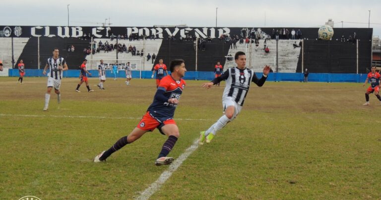 La Primera C volvió pero sin cambios en la cima