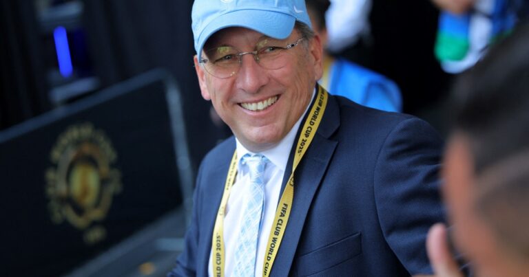 John Textor vendió sus acciones en Crystal Palace: cuánto ganó?
