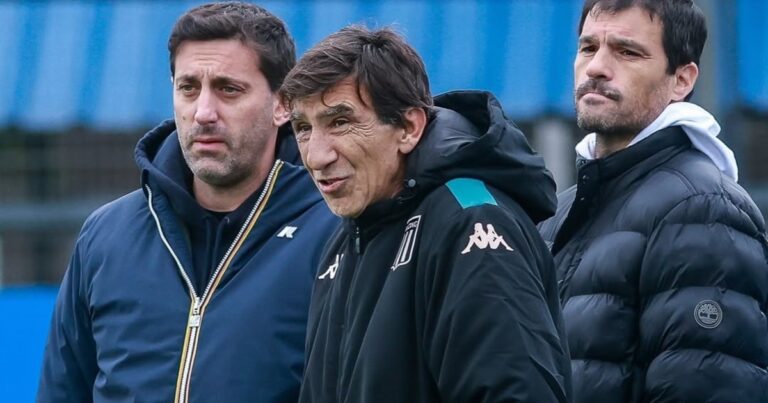 Racing buscará avanzar por el delantero que pidió Costas