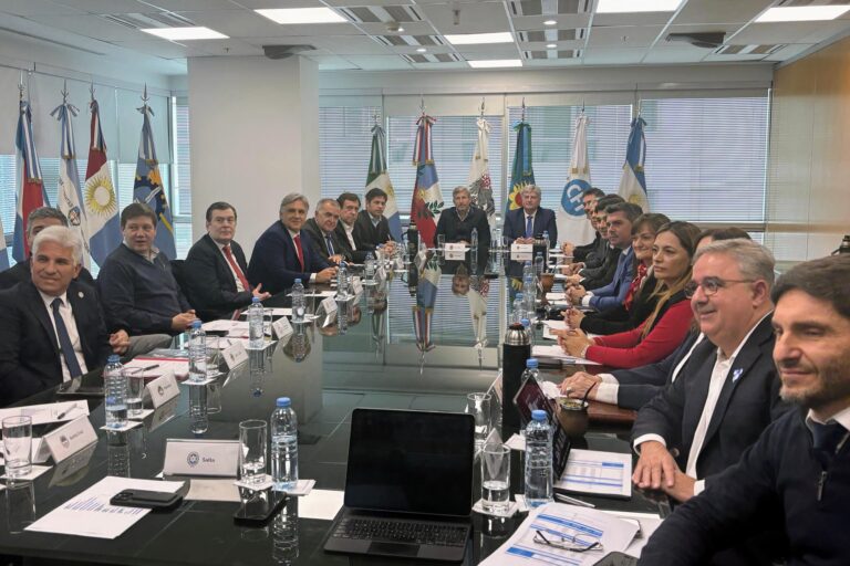 Desafiada por sus aliados, la Casa Rosada busca un pacto de gobernabilidad