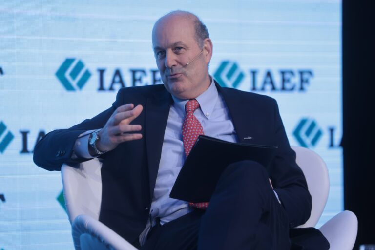 Sturzenegger explicó los decretos de los cambios en el INTI y el INTA