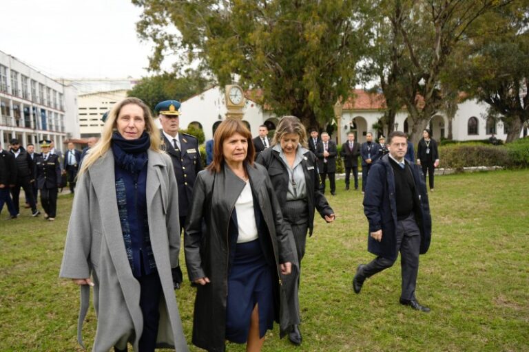 Karina le veta un candidato a Patrcia y estalla otra interna libertaria
