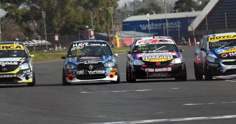 Cuatro autos y final de película en el Turismo Pista: Canapino ganó una carrera que pasó a la historia