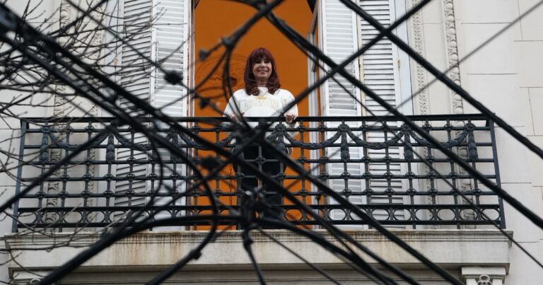 La justicia de Santa Cruz quiere mantener a Cristina Kirchner en el padrón electoral, en un desplante contra la Corte Suprema