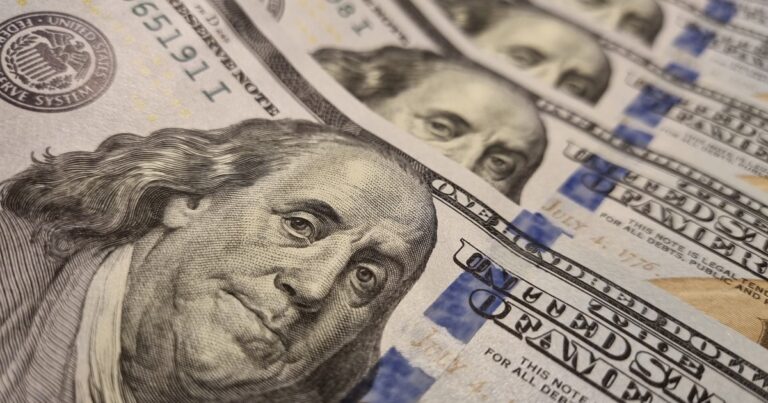 Por qué sube el dólar: las claves de la escalada que lo acerca a $1.400