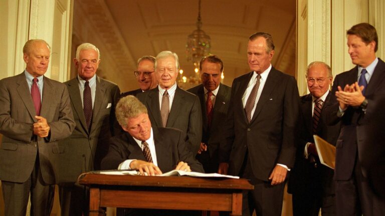 Auxilio del Tesoro de EEUU: los antecedentes de ayuda financiera a México, Brasil y Uruguay