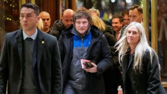 Javier Milei regresa de Oslo sin haberse podido encontrar con Corina Machado ni el primer ministro noruego