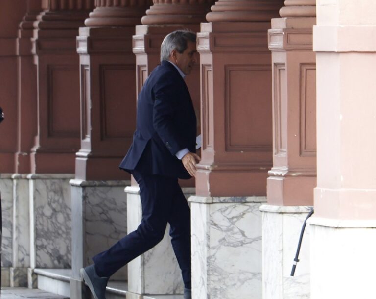 Caputo echó al secretario de Transporte tras una denuncia por corrupción en subsidios por 30 mil millones