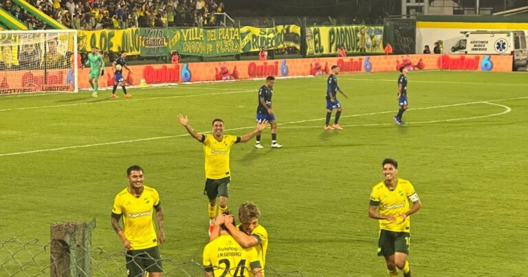 Video: el tremendo golazo de Juan Manuel Gutiérrez para Defensa y Justicia contra Vélez