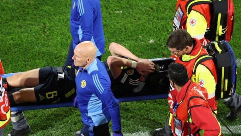 La FIFA analiza imponer un «minuto médico obligatorio» para combatir las pérdidas de tiempo