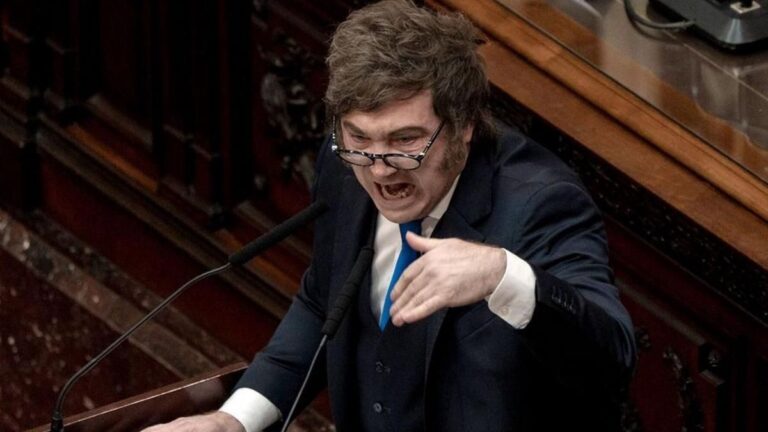 Javier Milei: «No me van a llevar puesto como a Macri»