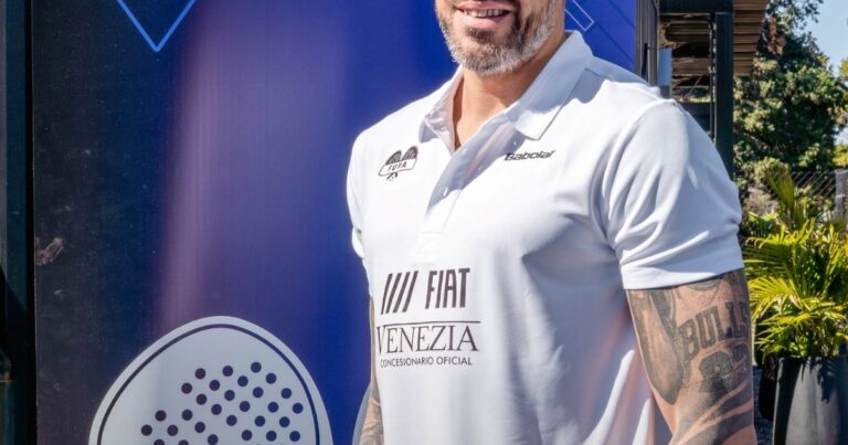 Ex futbolistas y un duelo al padel entre Argentina y Chile