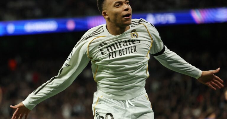 Collage representativo con elementos de fútbol y tenis para una jornada deportiva intensa.