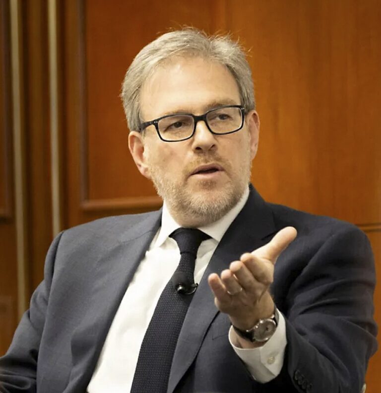 Bret Stephens, columnista del New York Times, durante una entrevista