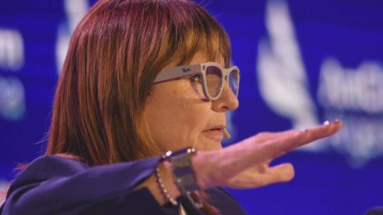 Patricia Bullrich exponiendo en el Senado de la Nación Argentina