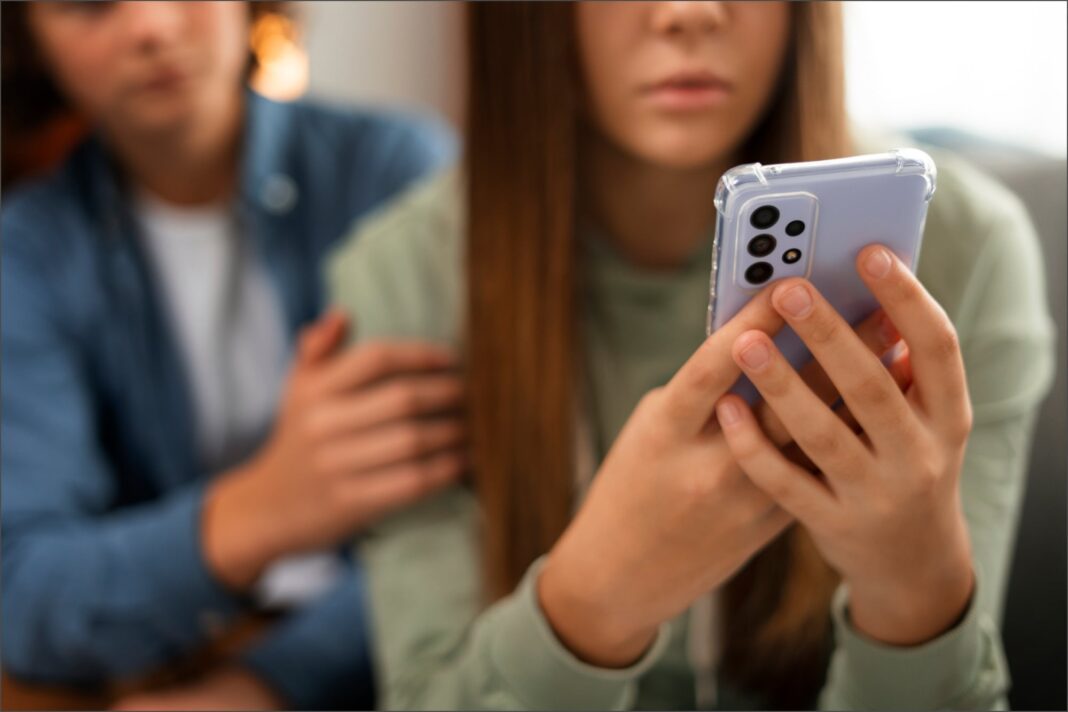 Ilustración de vigilancia con inteligencia artificial y recopilación de datos ciudadanos