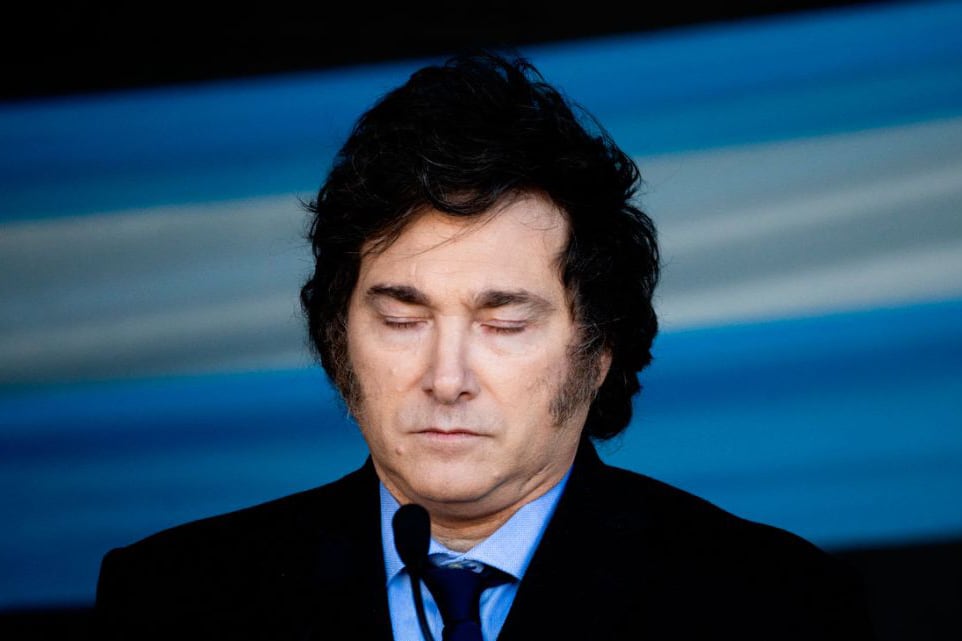 Gráfico del índice de confianza en el gobierno de Milei con caída en abril