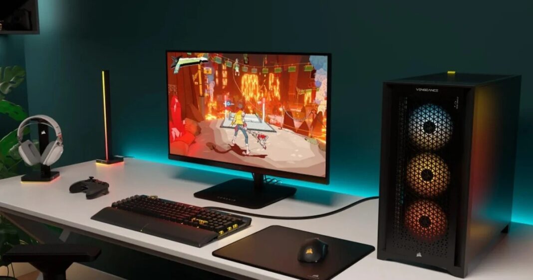 Computadora de escritorio en modo de espera con gráficos de energía y actualización en pantalla