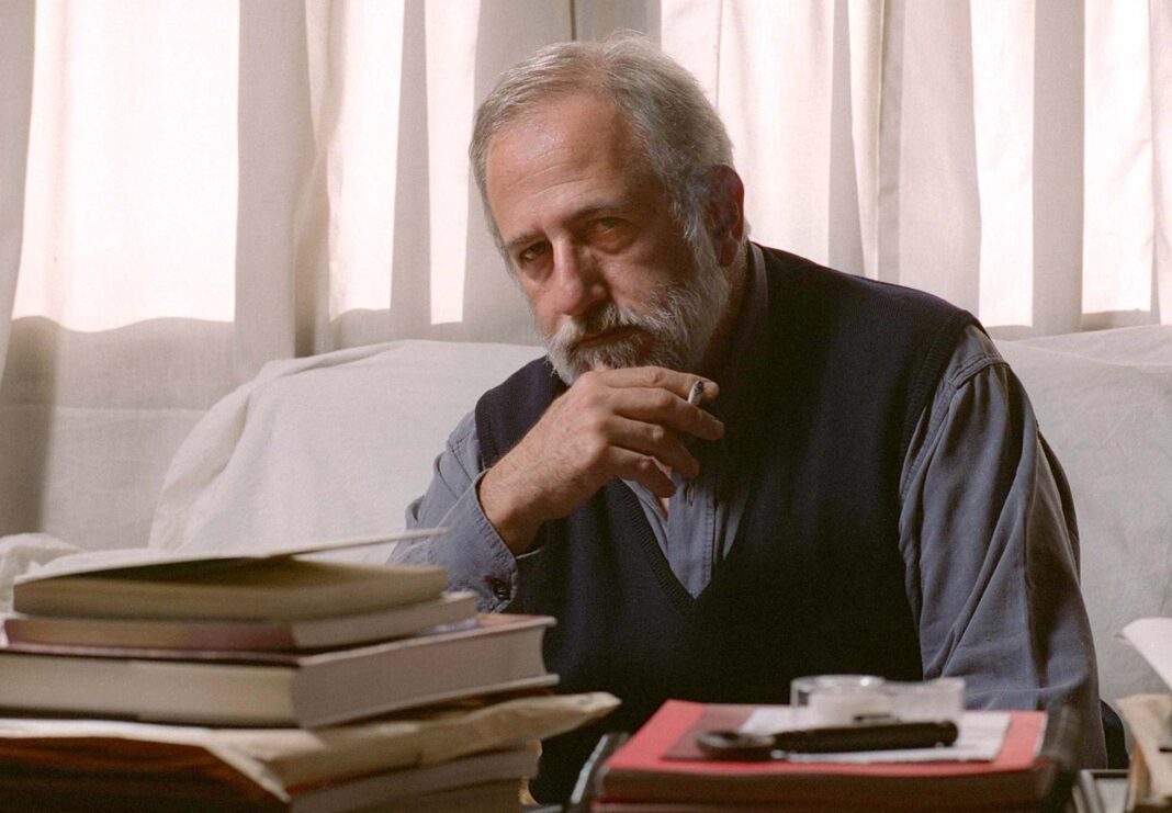 Adolfo Aristarain, director de cine argentino, en un retrato de época