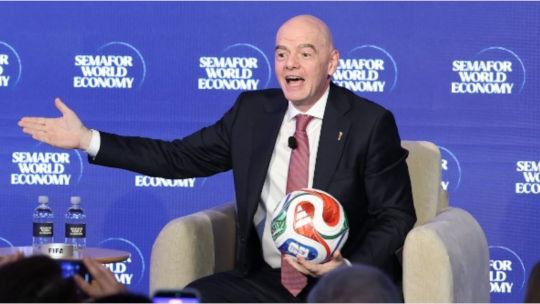 Gianni Infantino, presidente de la FIFA, anuncia el show de entretiempo para la final del Mundial 2026.