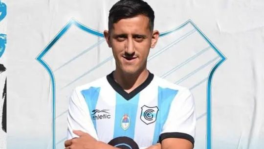 Emiliano Endrizzi, futbolista de Gimnasia y Esgrima de Jujuy, en el centro de la polémica.