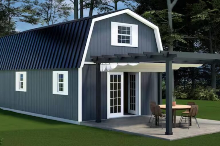 Granero prefabricado de dos pisos de madera color beige, modelo Handcrafted Homestead XL.