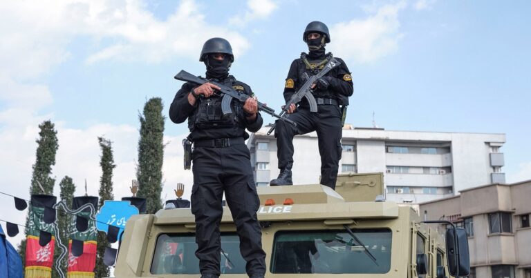 Mapa que muestra la ubicación estratégica del estrecho de Ormuz.