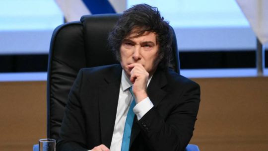 José Simonella, economista, durante una entrevista radial.