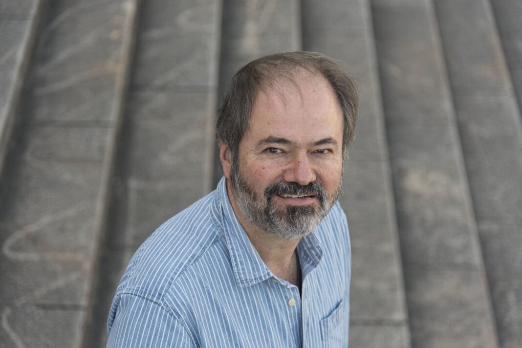 Retrato del escritor mexicano Juan Villoro, autor del libro 'Los héroes numerados'.