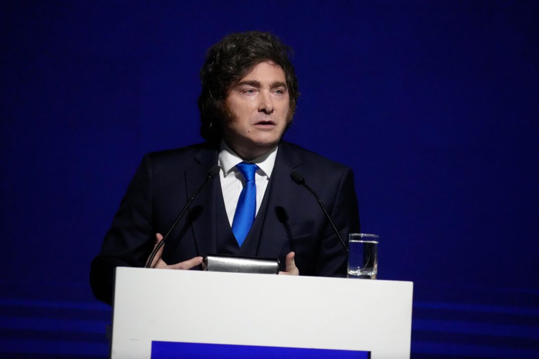 El presidente Javier Milei durante un discurso público.