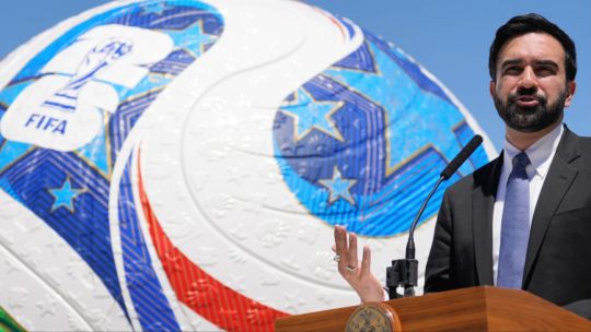 Fanáticos celebrando en una FIFA Fan Fest en Nueva York durante el Mundial 2026