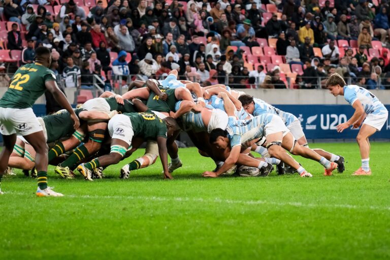 Jugadores de los Pumitas en el Rugby Championship M-20 ante Sudáfrica