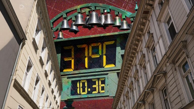 Edificios antiguos en una ciudad española