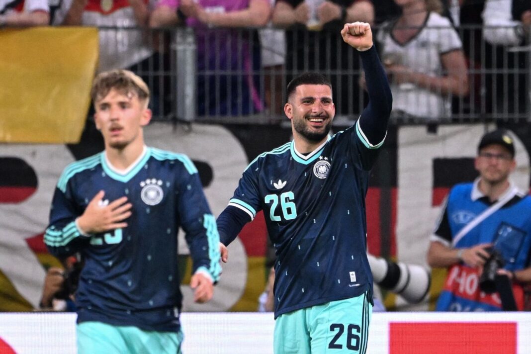 Partido de fútbol entre Alemania y Finlandia