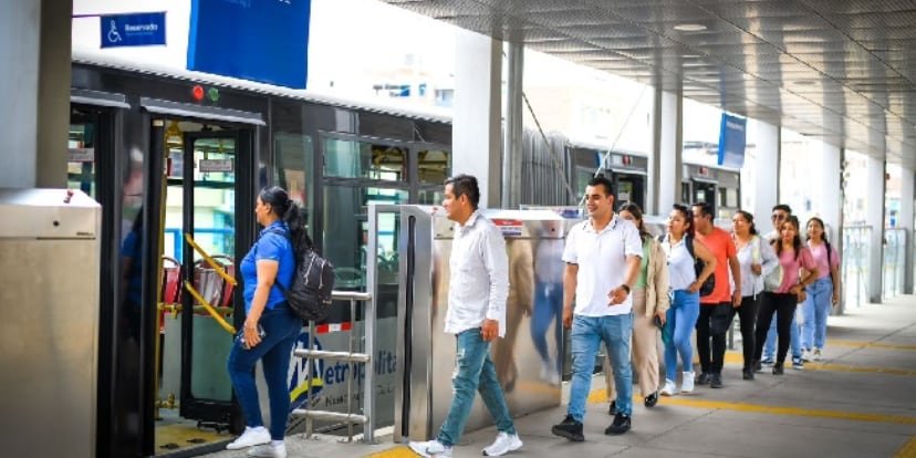 Buses del Metropolitano en Lima