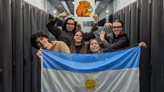 Equipo Carpinchos de la UNC en competencia de supercomputación